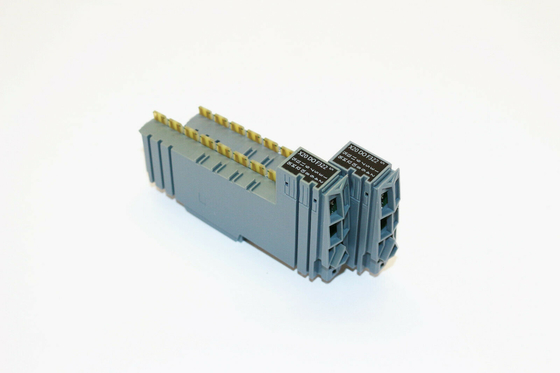 Salidas de Digitaces del módulo 16 del SISTEMA entrada-salida del PLC de X20DOF322 B&amp;R X20 24 VDC para las conexiones de 1 alambre