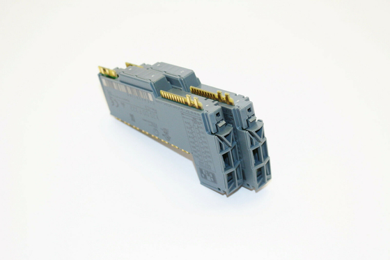 Salidas de Digitaces del módulo 16 del SISTEMA entrada-salida del PLC de X20DOF322 B&amp;R X20 24 VDC para las conexiones de 1 alambre