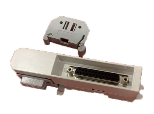 ABB TB805 3BSE008534R1 Modulo de salida de buses Adaptador de cable de extensión de buses D-Sub 25