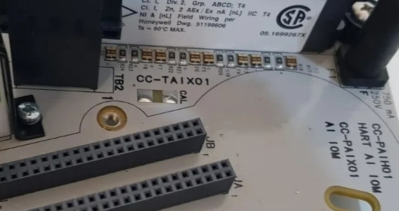 CC-TAIX01 Modulo de entrada analógica de Honeywell IOTA Modulo DCS Partes completamente nuevas
