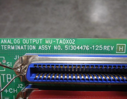 MU-TAOX02 Módulo de salida analógica de Honeywell Módulo de control de control de PLC del panel de terminación