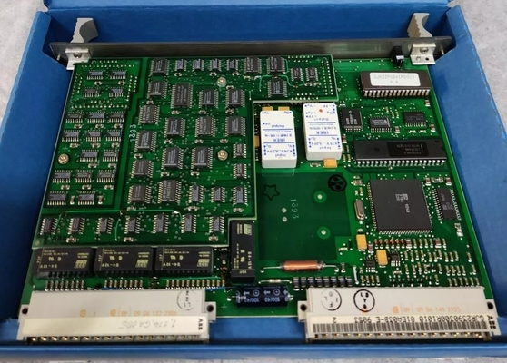 ABB 83SR07E-E GJR2392700R1210 Módulo de acoplamiento de bus para el sistema de control