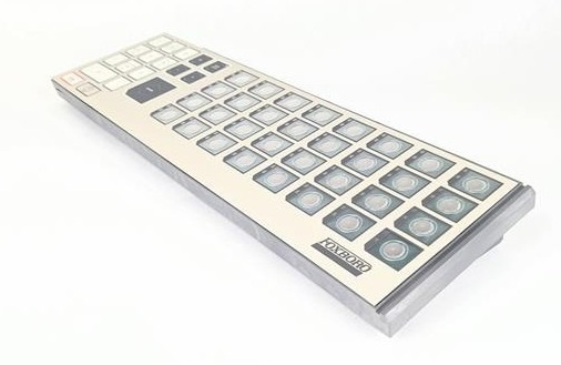 Foxboro P0903CW Combinación de 32 LED / interruptor de pares Un teclado numérico de 16 secciones y un NUM LOCK LED