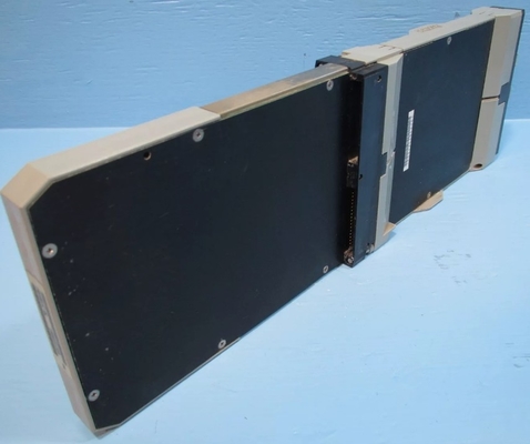 El módulo de interfaz Foxboro P0400YE FBM04 0-20 MA contiene cuatro canales de entrada analógicos y cuatro canales de salida