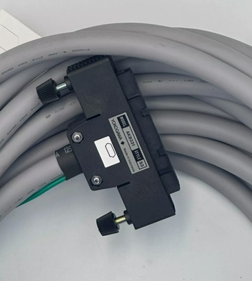 YOKOGAWA AKB331 Cable de señal de 50 a 50 pines para conexión entre SDV144/531/53A/541/SAT145 y la placa terminal