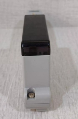 ADM52C YOKOGAWA Modulo de salida de contacto Transistor Modulo aislado de alta calidad de señal de contacto de 16 puntos