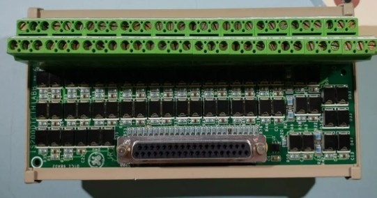 IS210DTCIH1A GE Simple Cantact Input con panel de terminales de aislamiento de grupo Mark VI Serie DIN-rail