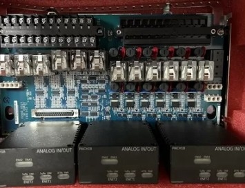 151X1202YE08PP14 IS400TRLYS1BJJ GE Panel de terminales de módulos analógicos de entrada y salida