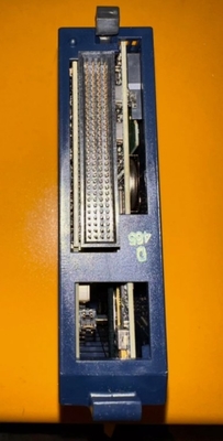 IC695CPE305 GE Ejecutar el control en tiempo real de los procesos de las máquinas y los sistemas de manipulación de materiales