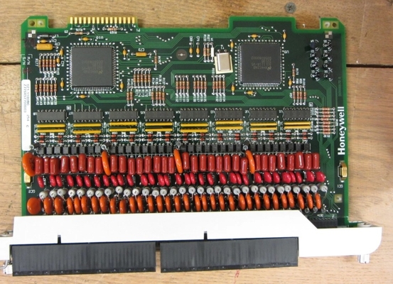 Honeywell 621-1180RC 115 VAC Digital Input Board 32 PT Modulo de control por control automático