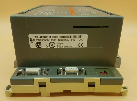 07KT97 GJR5253000R0160 Controlador de ventaja ABB 31 Unidad básica módulo PLC
