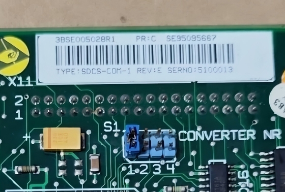 SDCS-COM-1 3BSE005028R0001 Tarjeta de enlace de accionamiento ABB