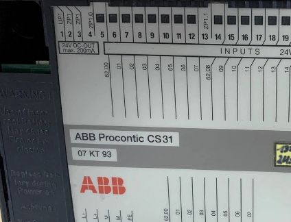 07KT93 GJR5251300R0101 ABB Unidad central de procesamiento