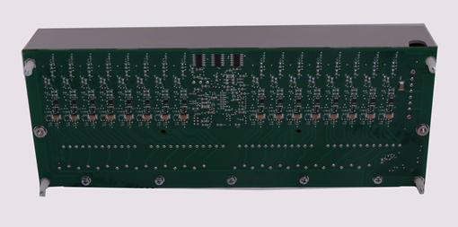Multiplexor de entrada analógica Honeywell MC-TAMR04 con 16 entradas aisladas y rango de funcionamiento de -40 °C a 85 °C para sistemas TPS