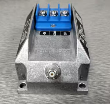 IQS450 204-450-000-002 A1-B21-H10-I0 Condicionador de señal de proximidad de corriente Eddy