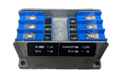IPC704 244-704-000-042 A1-B03-C100-D100-E5-F2000-G0-H0-I0 Condicionador de señal de carga piezoeléctrica para la medición de la velocidad de vibración de la carcasa del rodamiento