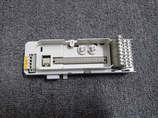 Entrada-salida 3BSC840157R1 de la base S800 de la unidad de la terminación del módulo del PLC de TU891 ABB
