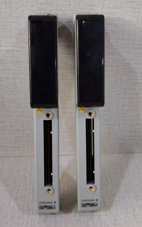 ADM52C YOKOGAWA Modulo de salida de contacto Transistor Modulo aislado de alta calidad de señal de contacto de 16 puntos