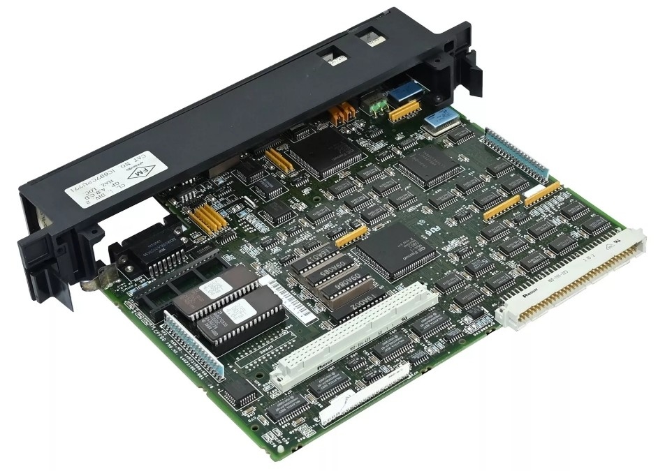 IC697CPU771 CPUs PLC de GE 12 MHz Unidad de procesamiento central expandible CPU de ranura única hasta 8K I/O analógica