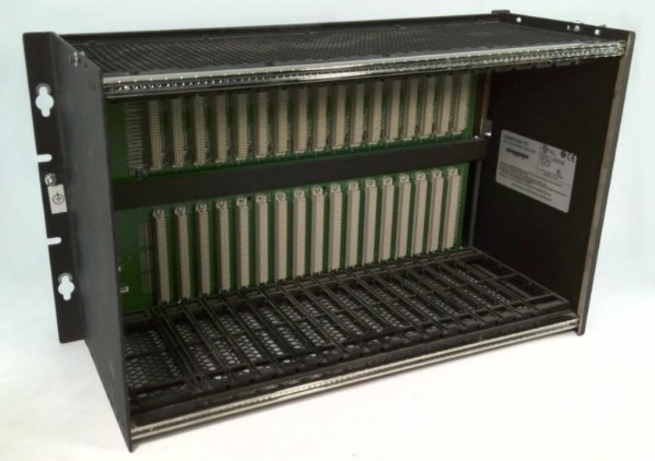 IC698CHS117 GE Rack de 17 ranuras montaje delantero trasero I / O VEM módulos de CPU soporte de ventilador de enfriamiento opcional