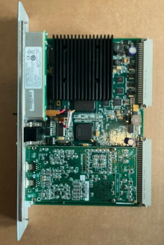 IC698CRE020 GE CPU Module 700 MHz PAC Systems RX7i CPUs con versión de firmware 2.01