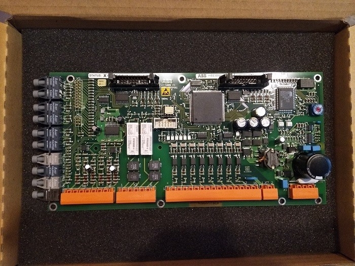 Recambios HIEE300888R0001 del PLC del módulo de procesador de control del UA C389 AE01 del dispositivo de UAC389AE01 ABB